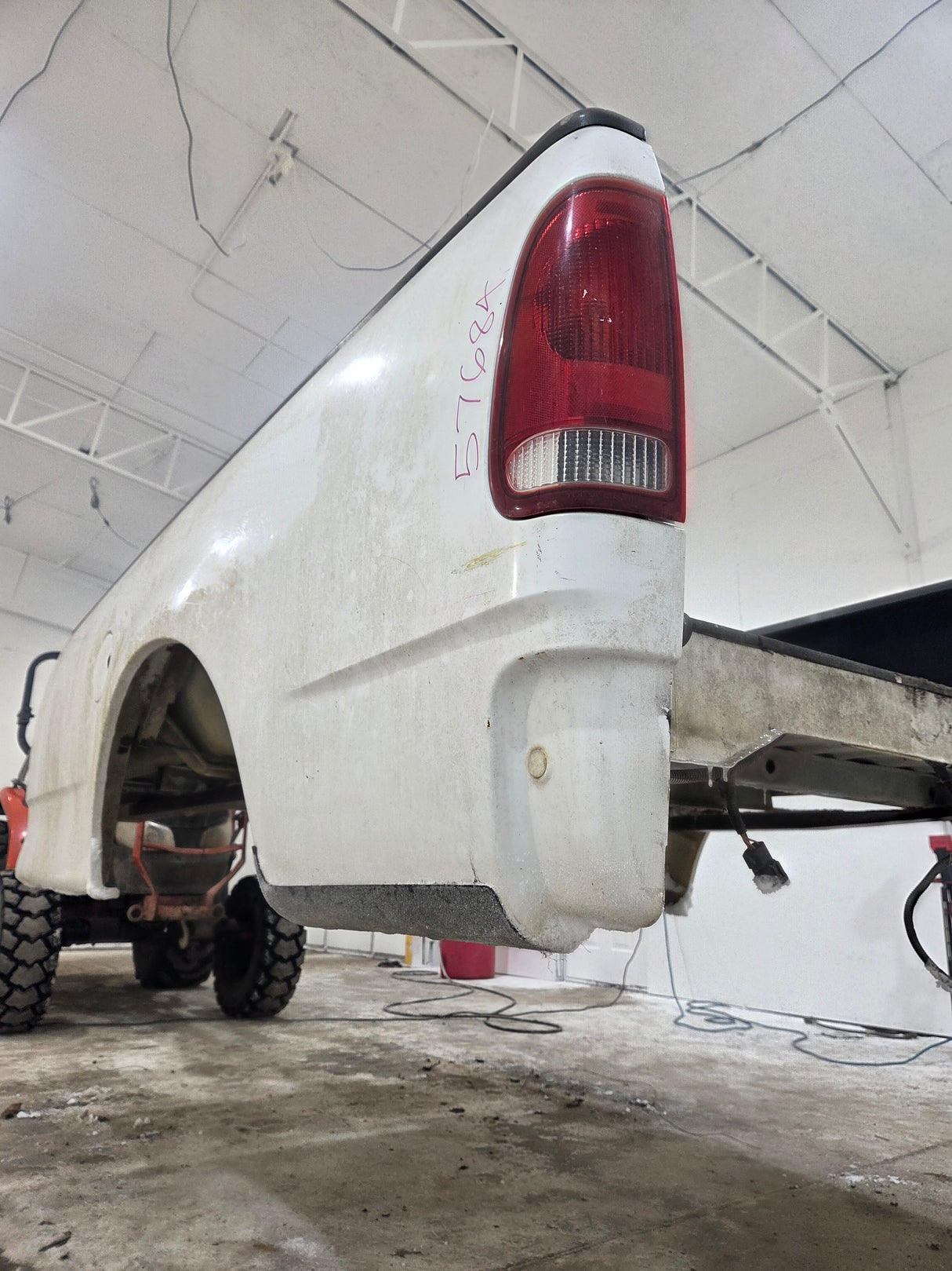 1997-2003 Ford F150 8' Long Bed - White