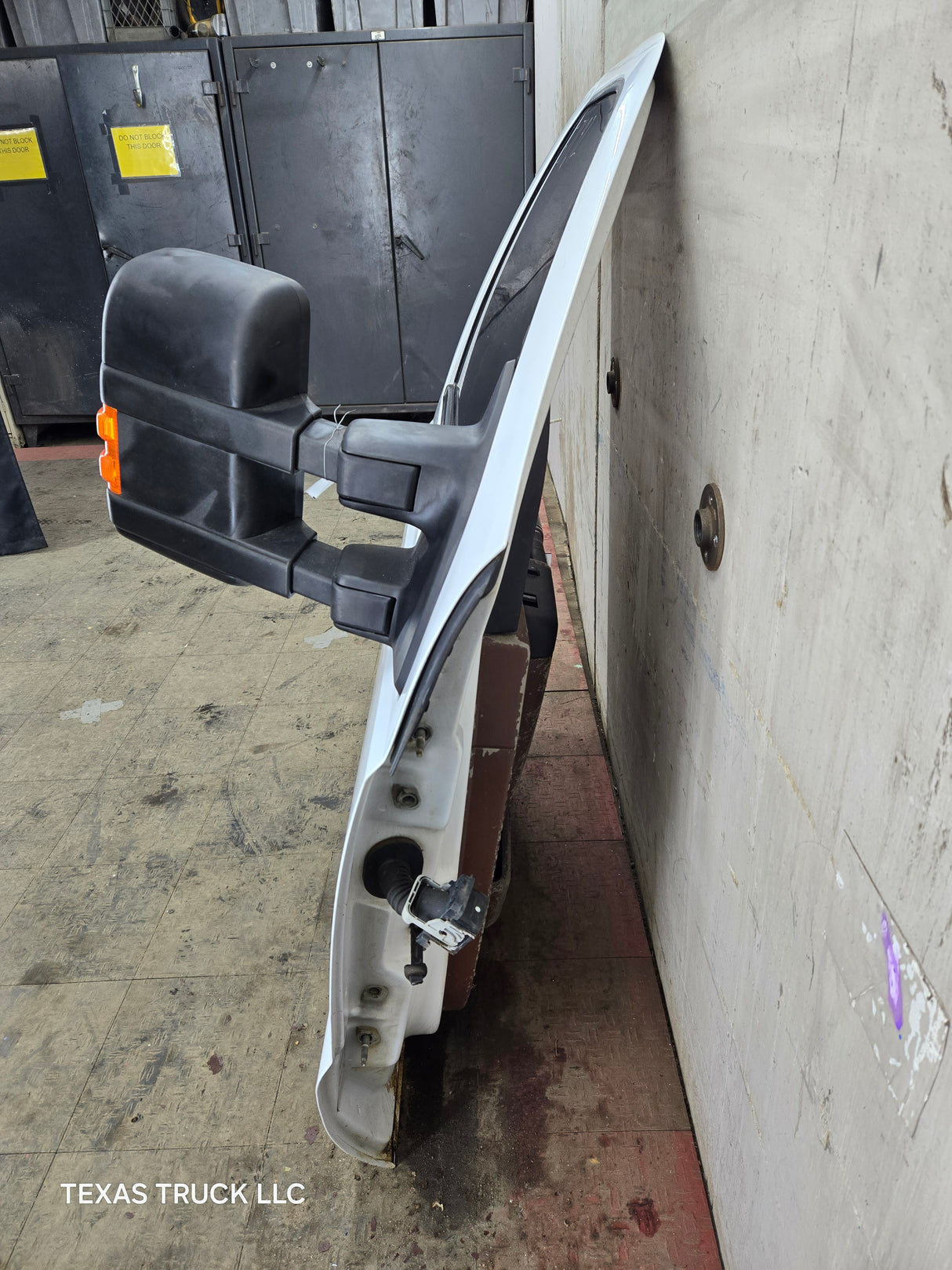 1999-2011 Ford Super Duty / Excursion Front Passenger RH Door F250 F350 F450 F550