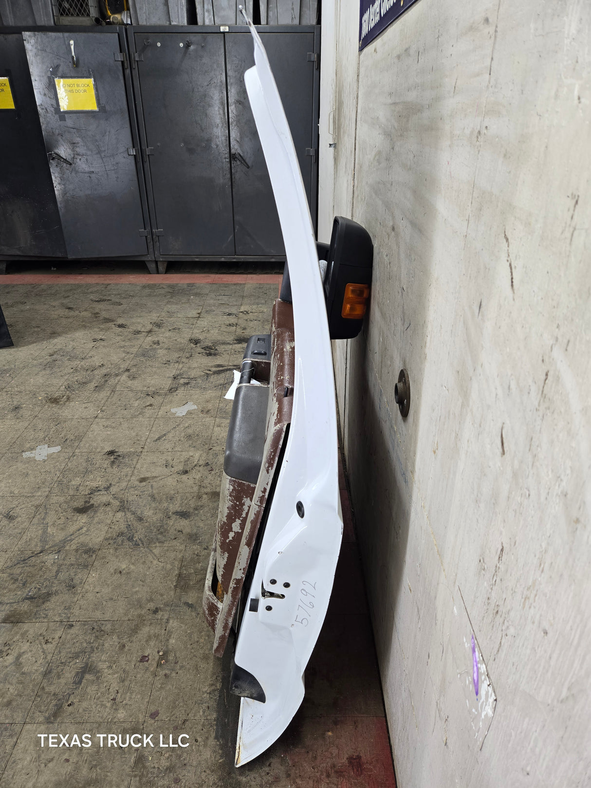 1999-2011 Ford Super Duty / Excursion Front Passenger RH Door F250 F350 F450 F550