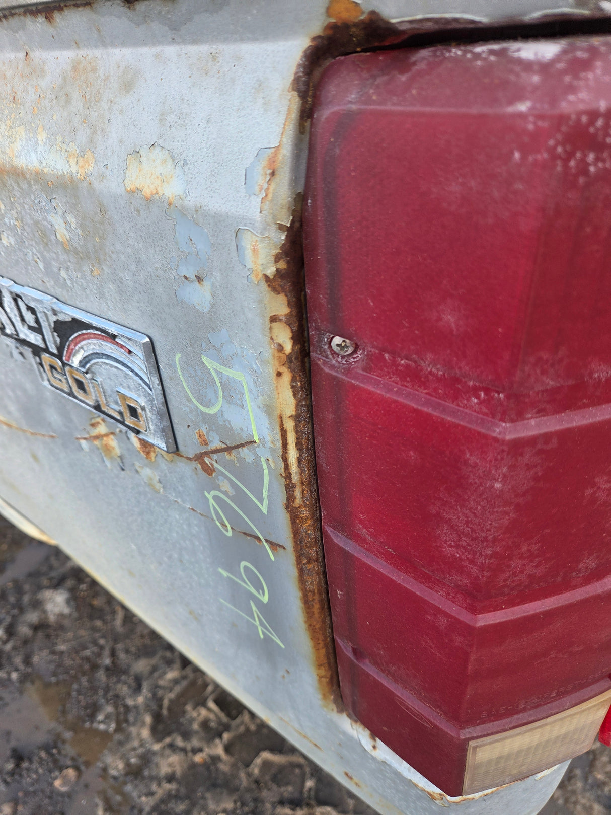 1980-1986 Ford F100 F150 F250 F350 6' 9" Short Bed