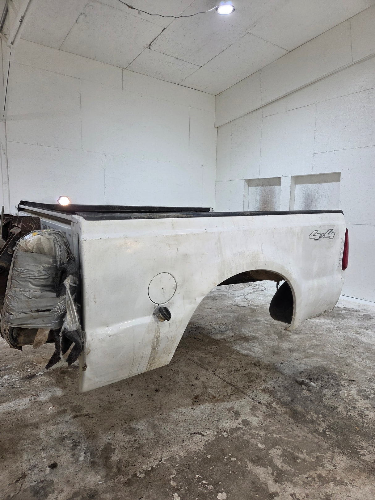 1999-2010 Ford Super Duty F250 F350 6' 9" Short Truck Bed