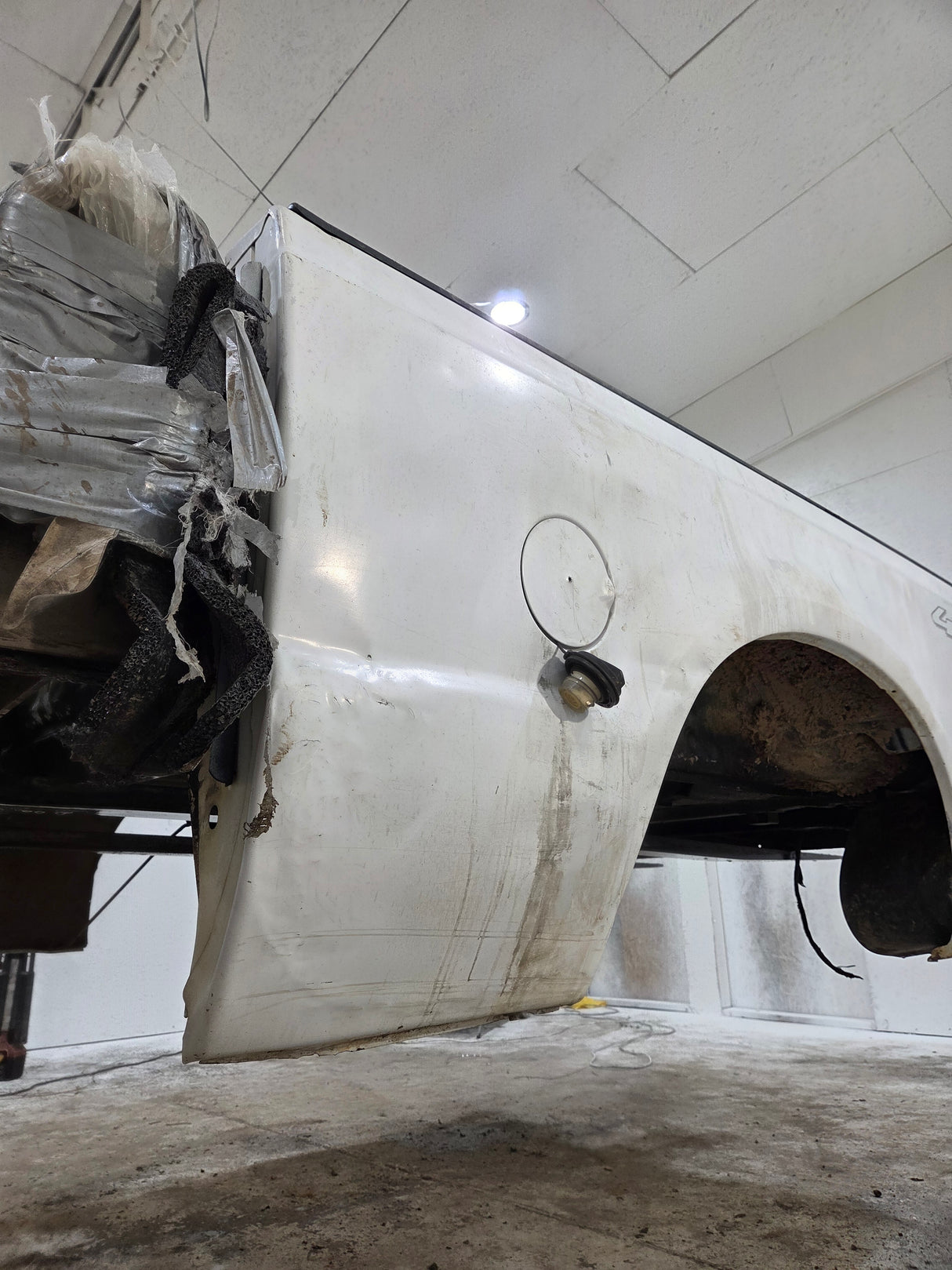 1999-2010 Ford Super Duty F250 F350 6' 9" Short Truck Bed