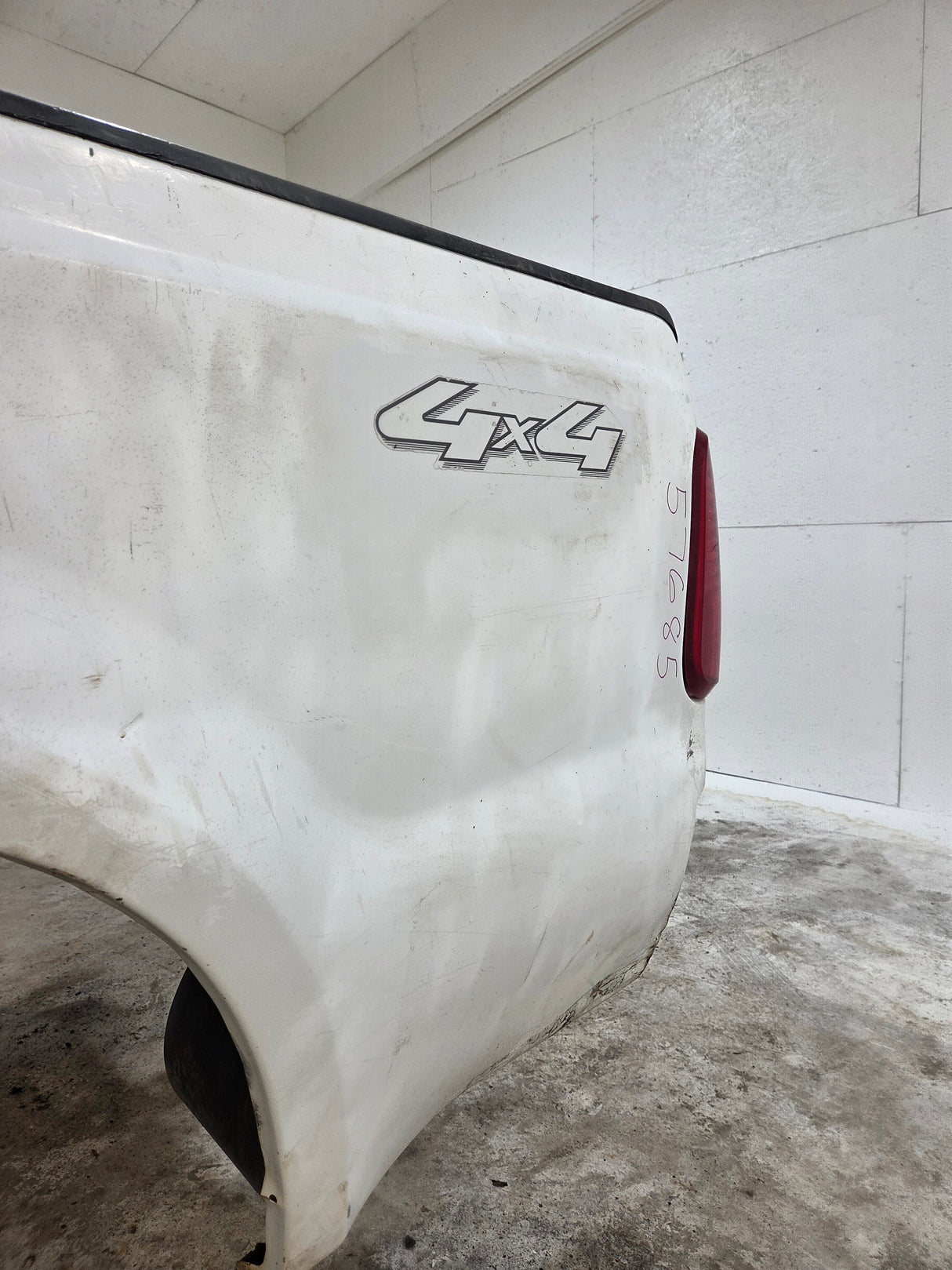 1999-2010 Ford Super Duty F250 F350 6' 9" Short Truck Bed