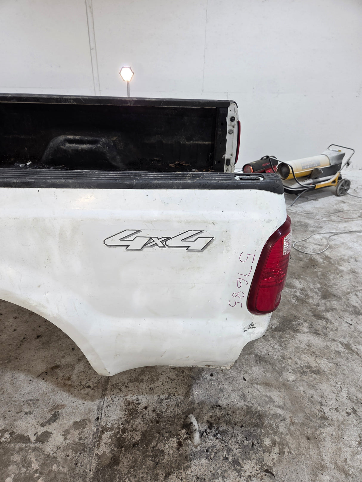 1999-2010 Ford Super Duty F250 F350 6' 9" Short Truck Bed