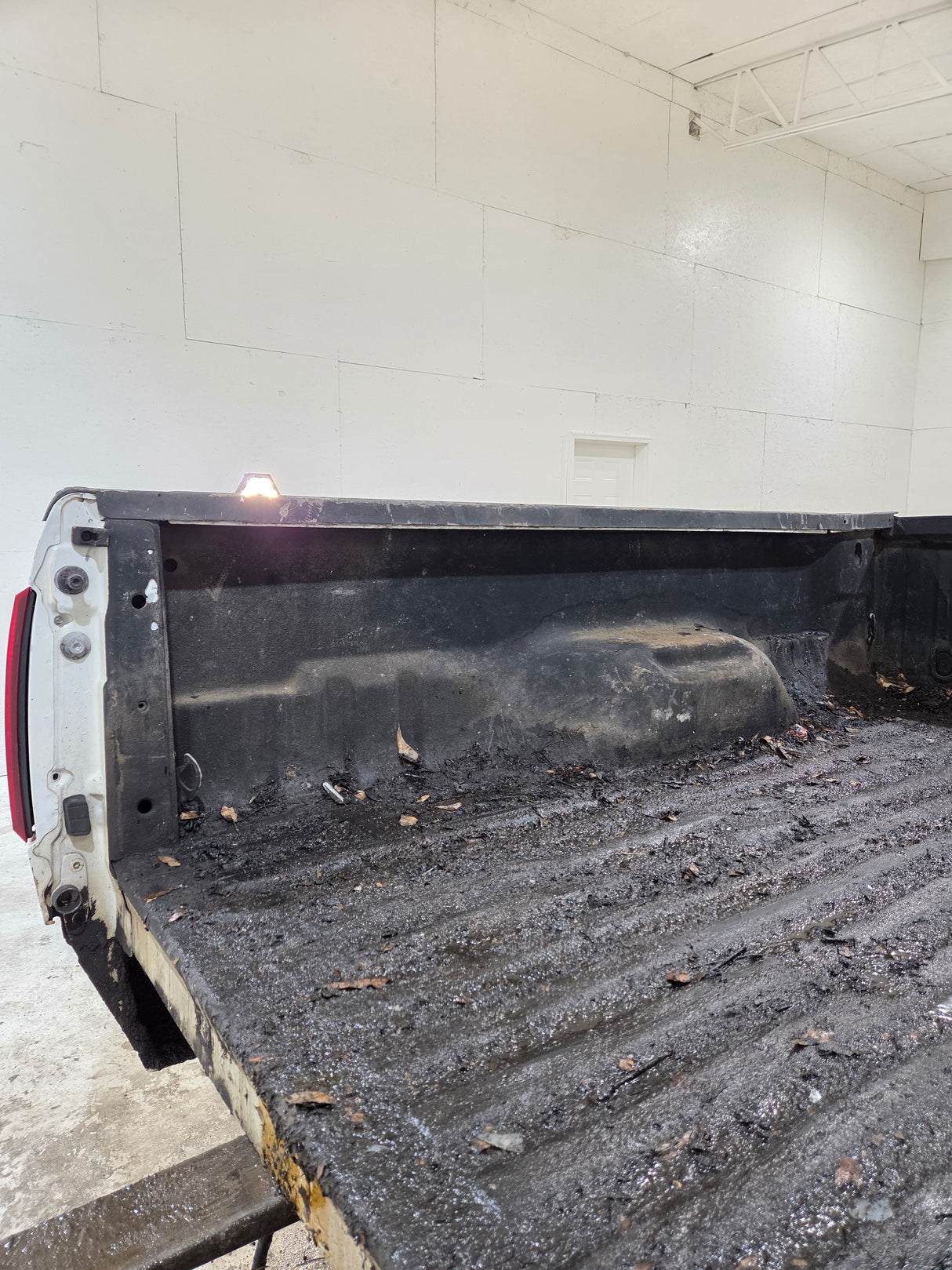 1999-2010 Ford Super Duty F250 F350 6' 9" Short Truck Bed