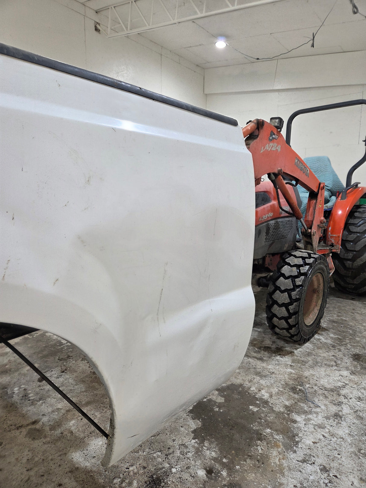 1999-2010 Ford Super Duty F250 F350 6' 9" Short Truck Bed