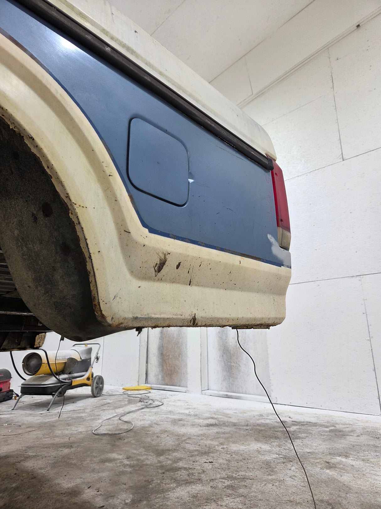 1987-1997 Ford F150 F250 F350 OBS 6' 9" Short Truck Bed