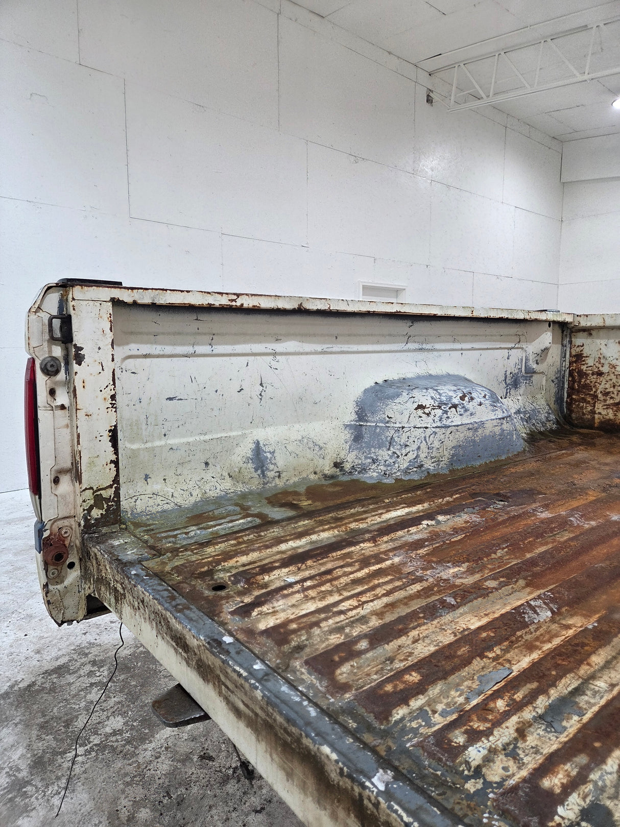 1987-1997 Ford F150 F250 F350 OBS 6' 9" Short Truck Bed