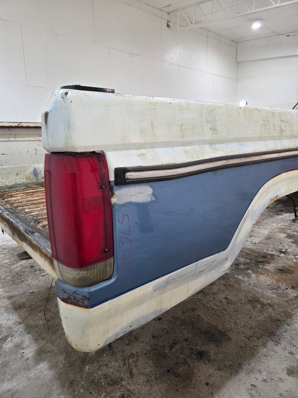 1987-1997 Ford F150 F250 F350 OBS 6' 9" Short Truck Bed