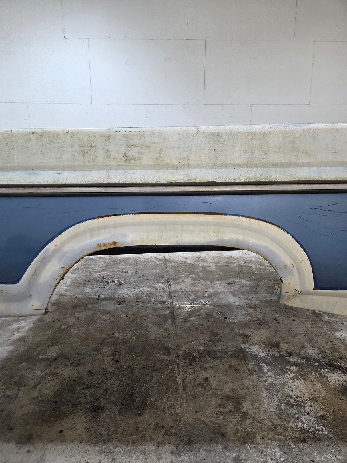 1987-1997 Ford F150 F250 F350 OBS 6' 9" Short Truck Bed