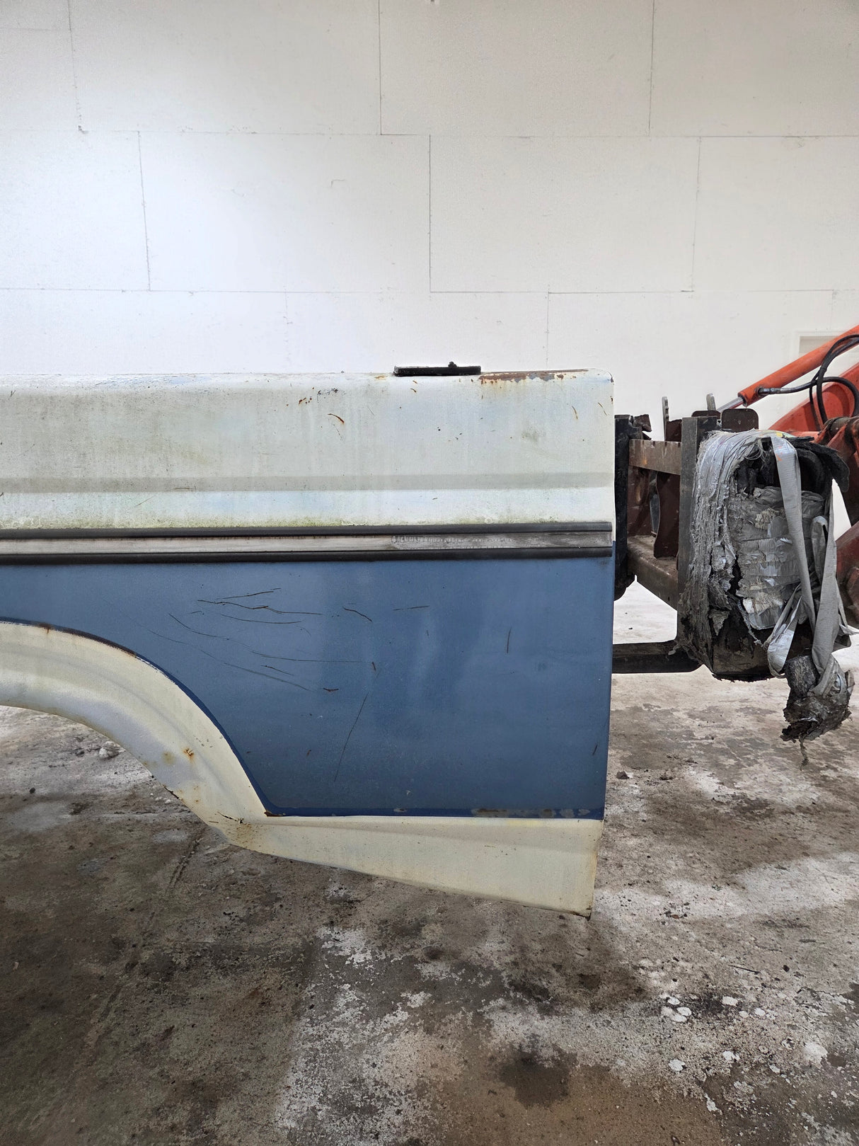 1987-1997 Ford F150 F250 F350 OBS 6' 9" Short Truck Bed