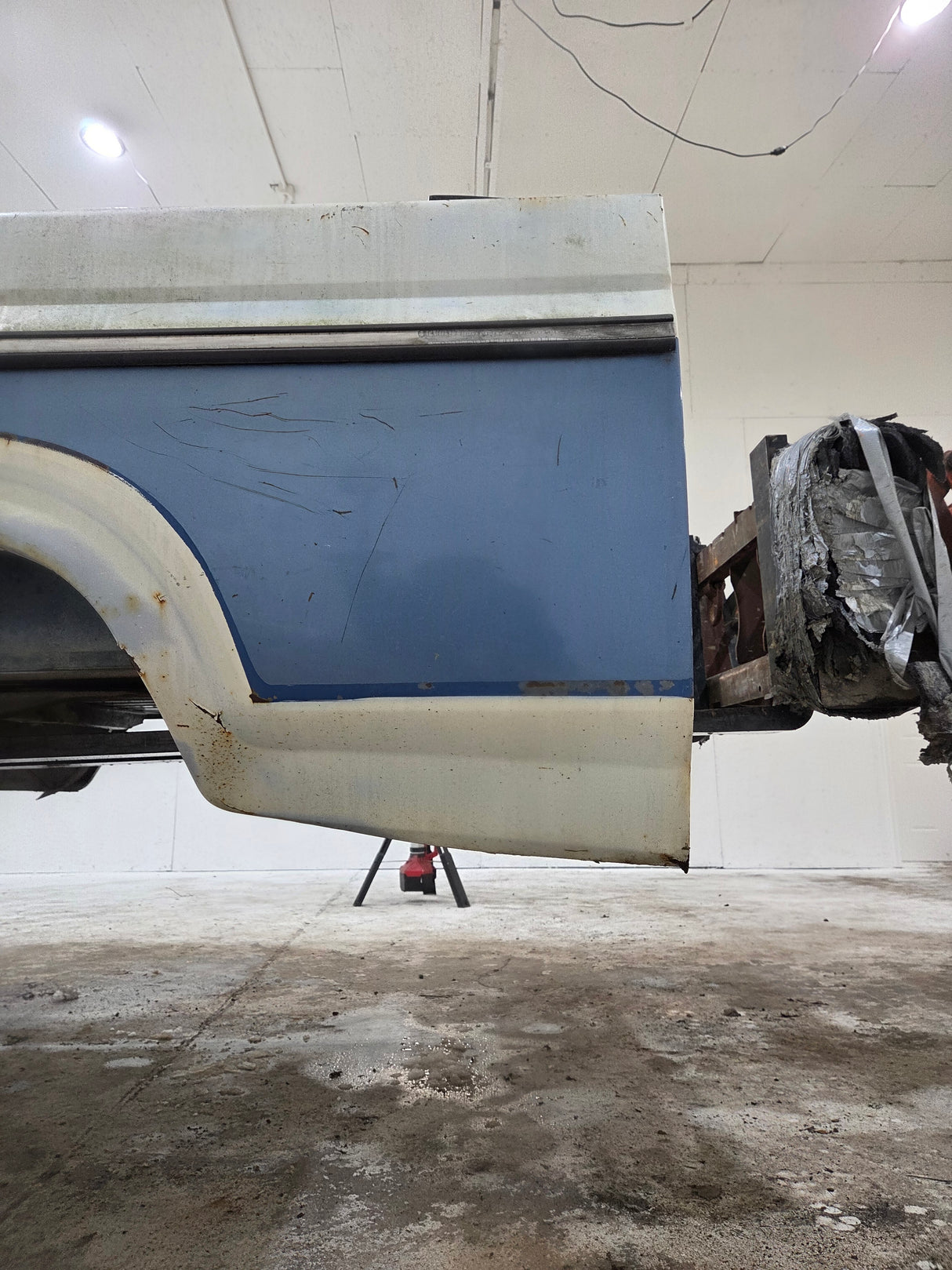 1987-1997 Ford F150 F250 F350 OBS 6' 9" Short Truck Bed