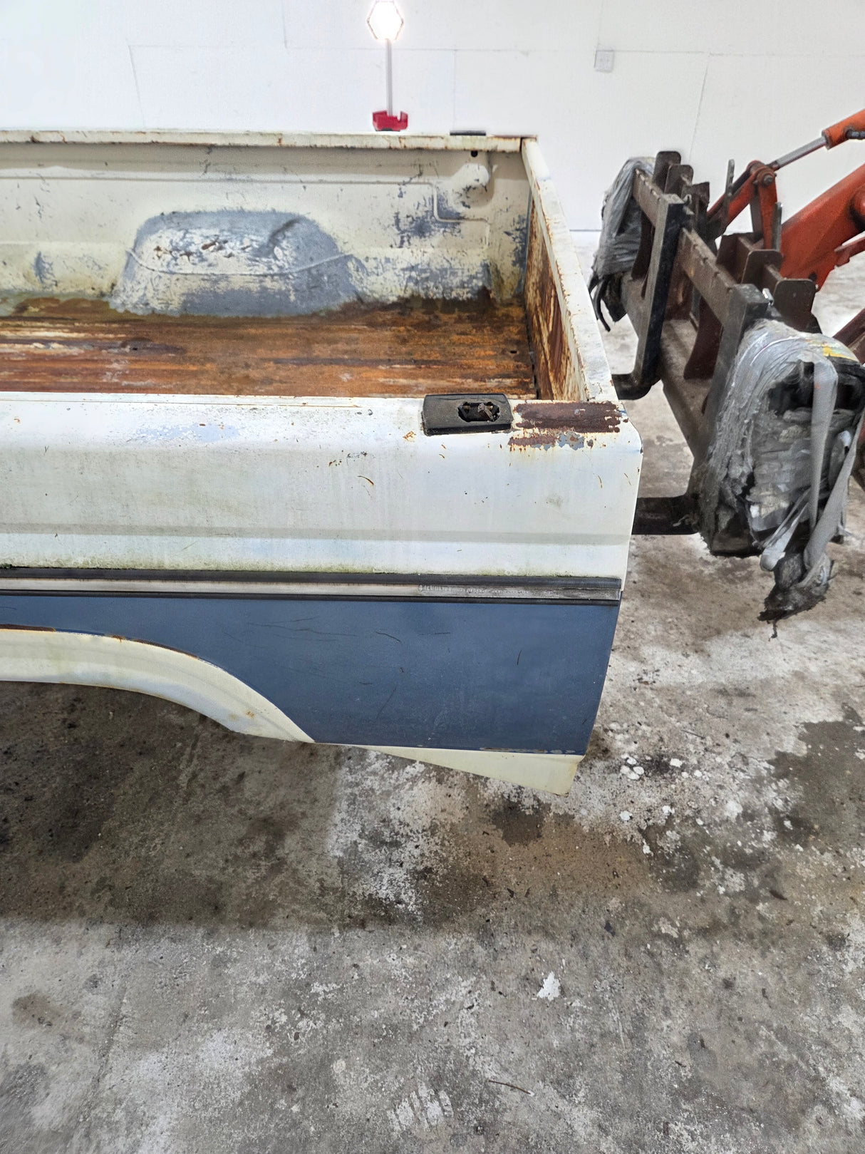 1987-1997 Ford F150 F250 F350 OBS 6' 9" Short Truck Bed