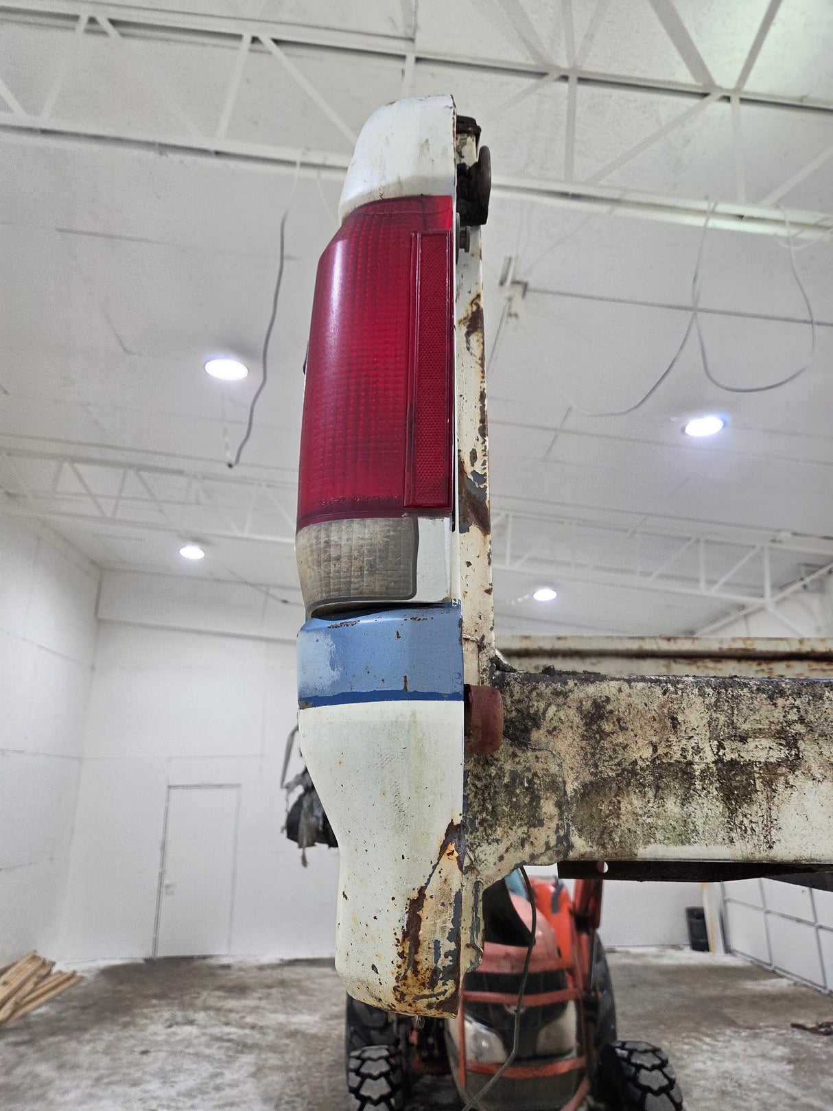 1987-1997 Ford F150 F250 F350 OBS 6' 9" Short Truck Bed