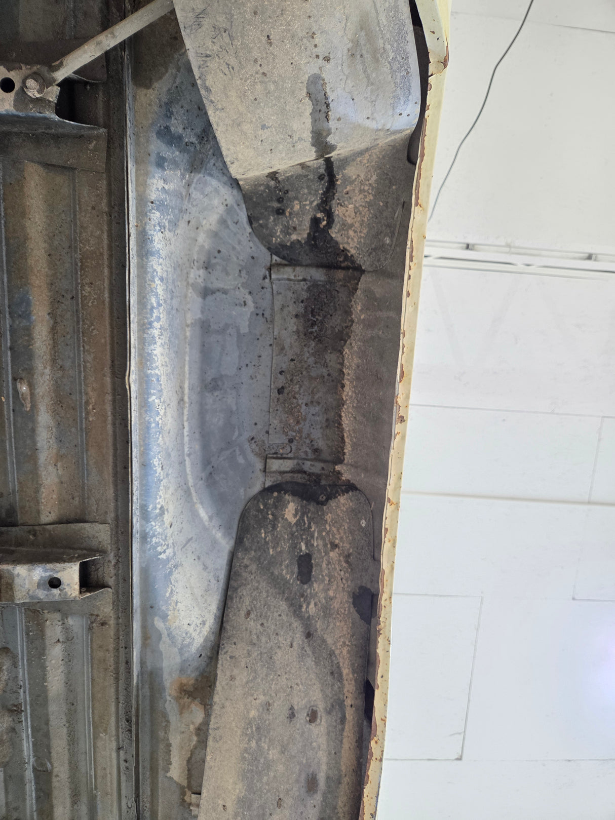 1987-1997 Ford F150 F250 F350 OBS 6' 9" Short Truck Bed