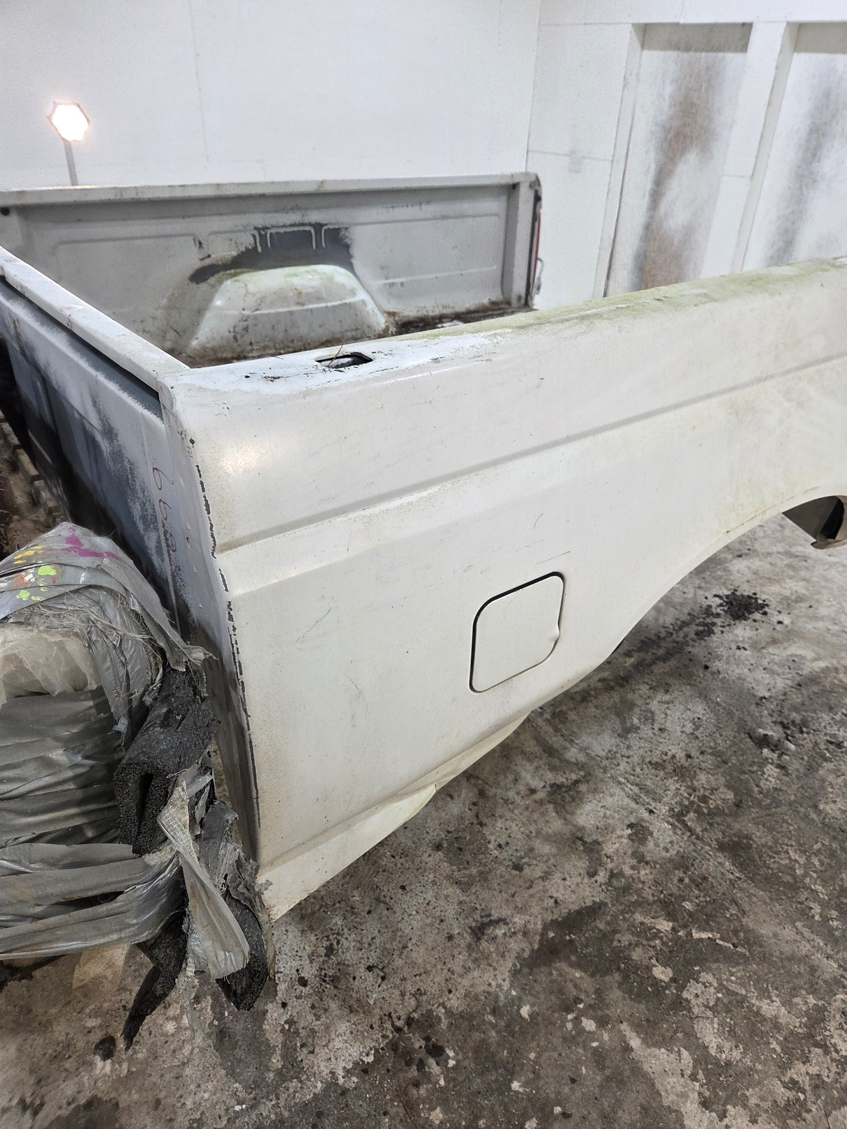 1987-1997 Ford F150 F250 F350 OBS 6' 9" Short Truck Bed