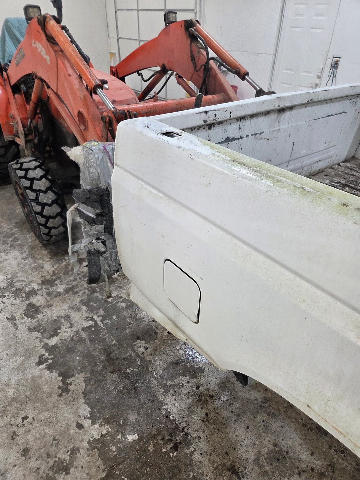 1987-1997 Ford F150 F250 F350 OBS 6' 9" Short Truck Bed