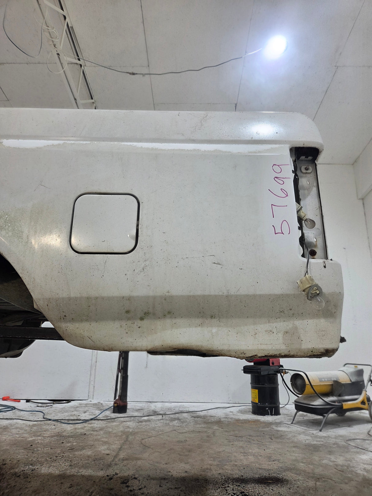 1987-1997 Ford F150 F250 F350 OBS 6' 9" Short Truck Bed