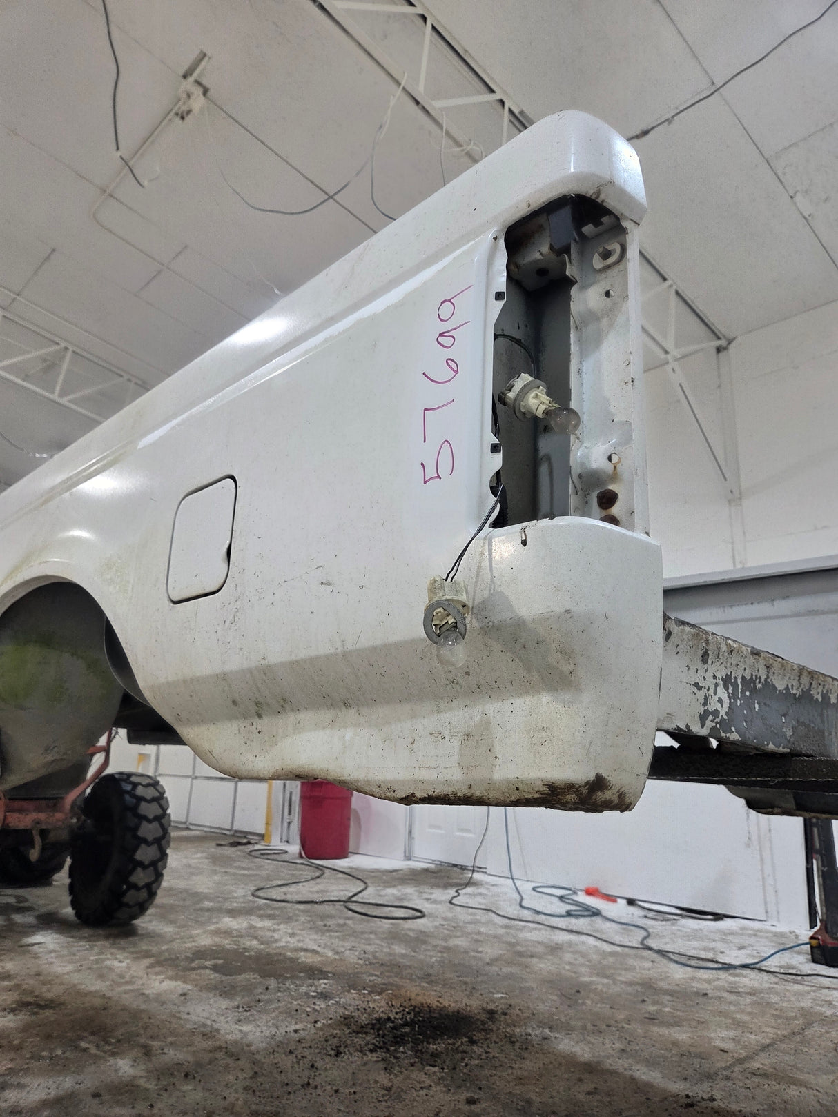 1987-1997 Ford F150 F250 F350 OBS 6' 9" Short Truck Bed