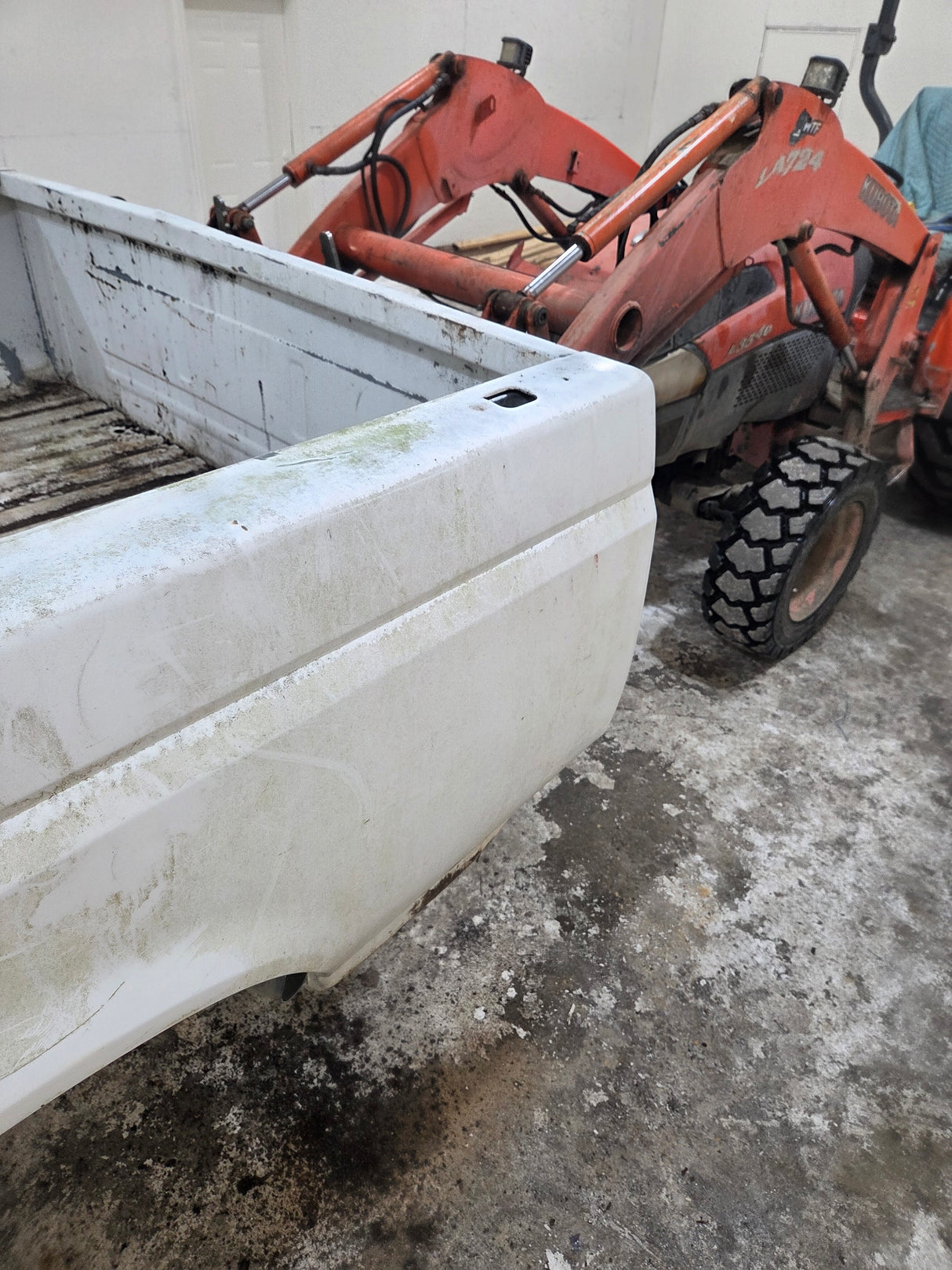 1987-1997 Ford F150 F250 F350 OBS 6' 9" Short Truck Bed