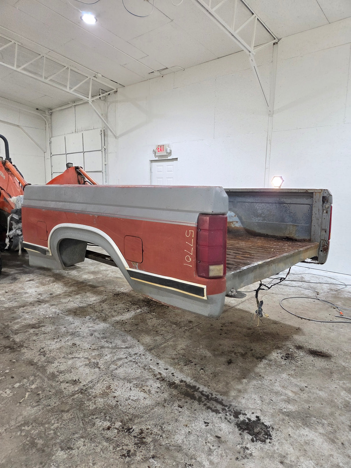 1980-1986 Ford F100 F150 F250 F350 6' 9" Short Bed