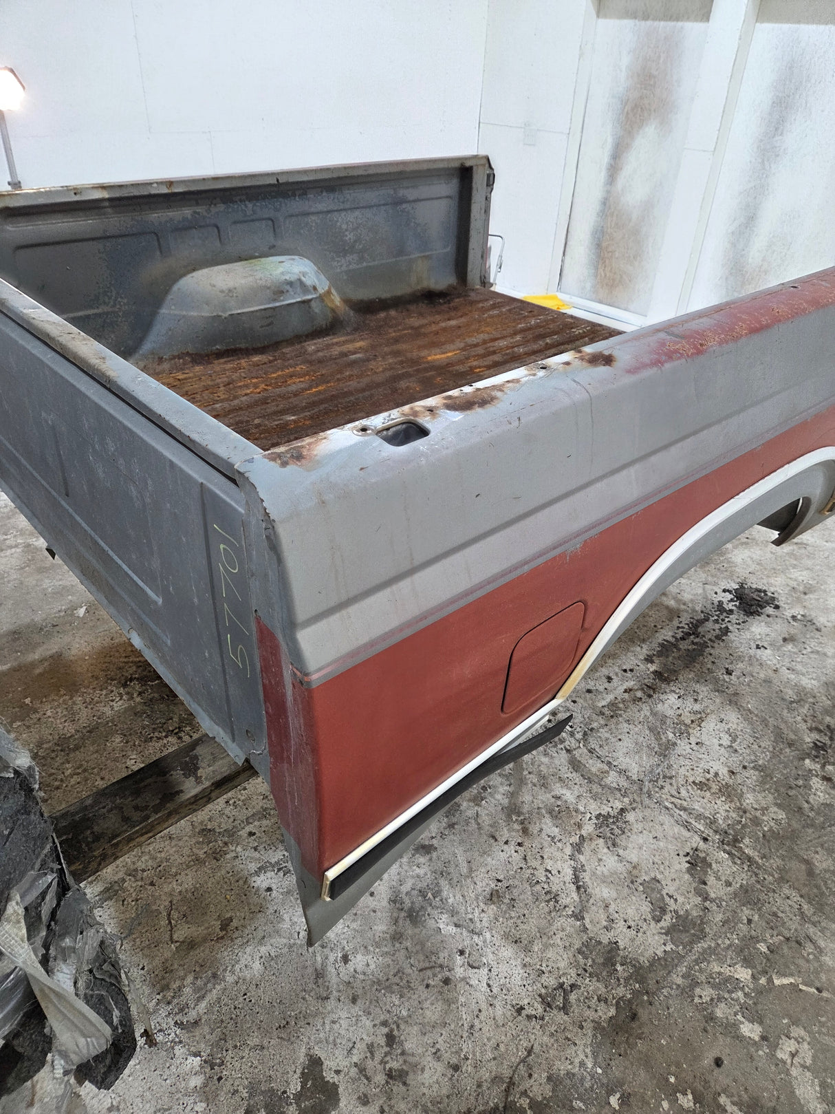 1980-1986 Ford F100 F150 F250 F350 6' 9" Short Bed