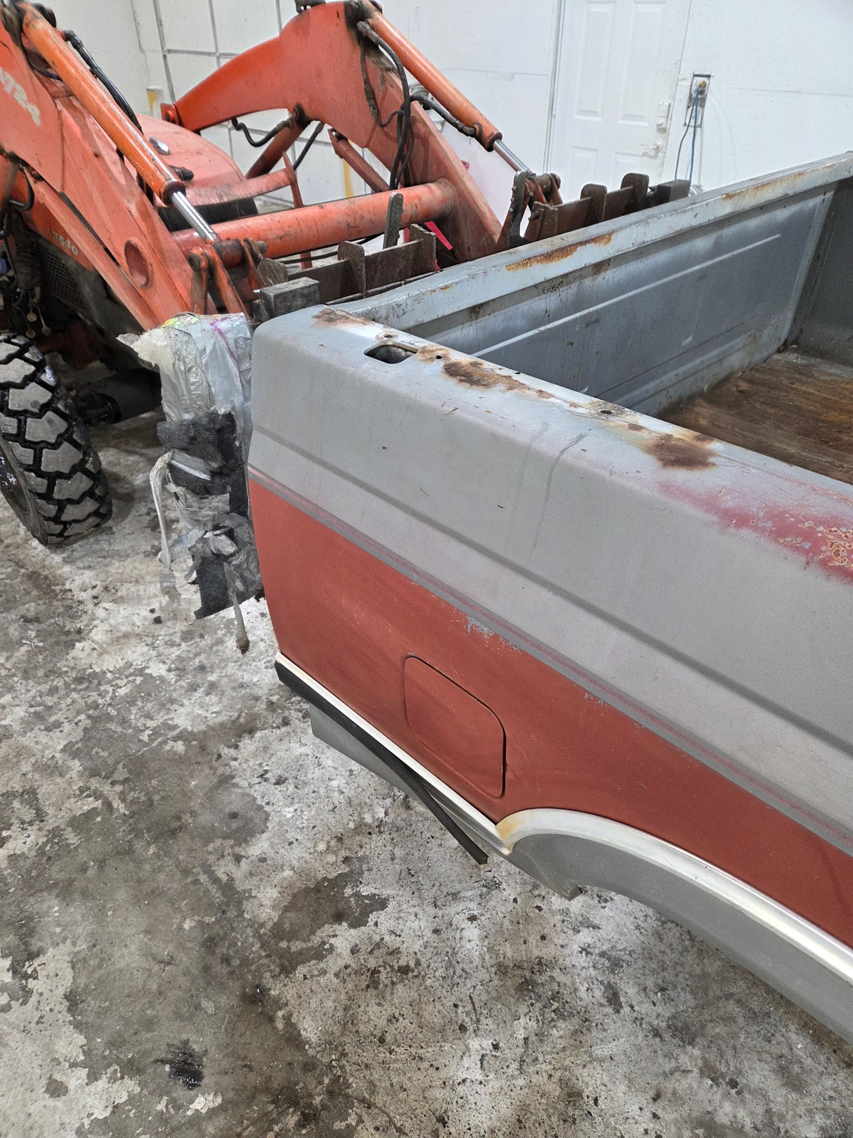 1980-1986 Ford F100 F150 F250 F350 6' 9" Short Bed