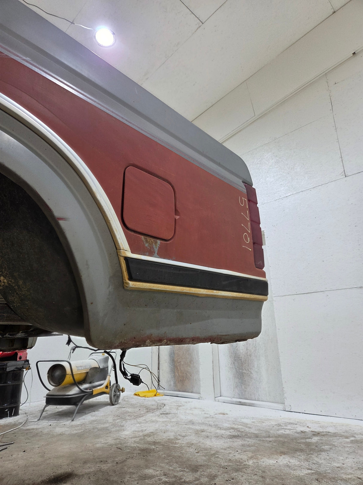 1980-1986 Ford F100 F150 F250 F350 6' 9" Short Bed