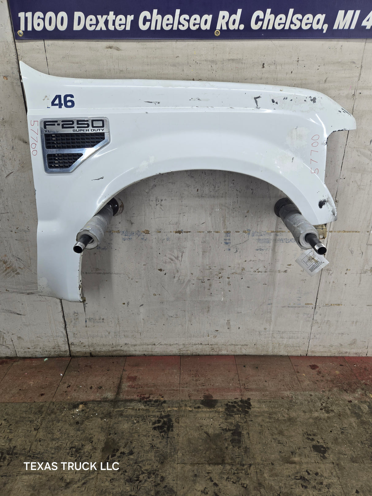 2008-2010 Ford Super Duty F250 F350 RH Passenger Side Fender - Oxford White