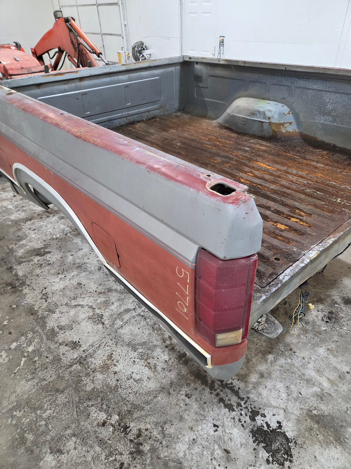 1980-1986 Ford F100 F150 F250 F350 6' 9" Short Bed