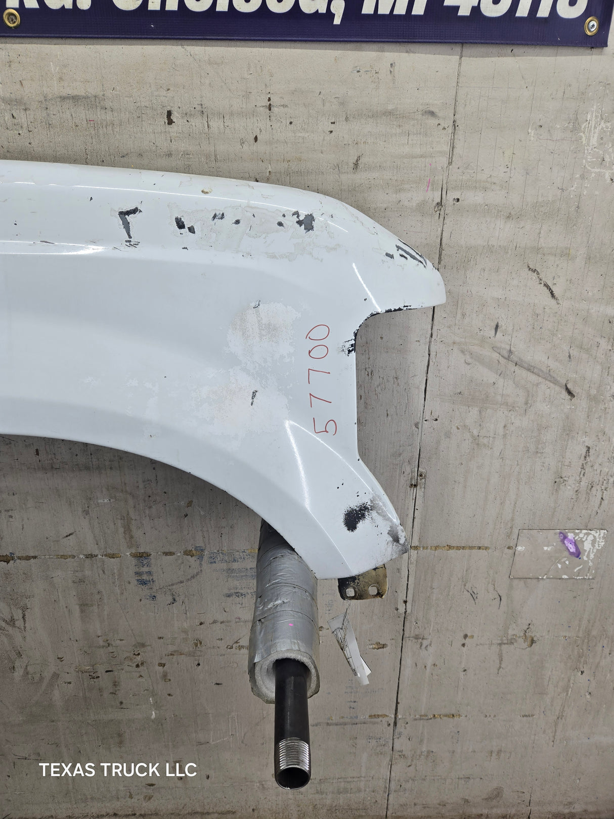 2008-2010 Ford Super Duty F250 F350 RH Passenger Side Fender - Oxford White