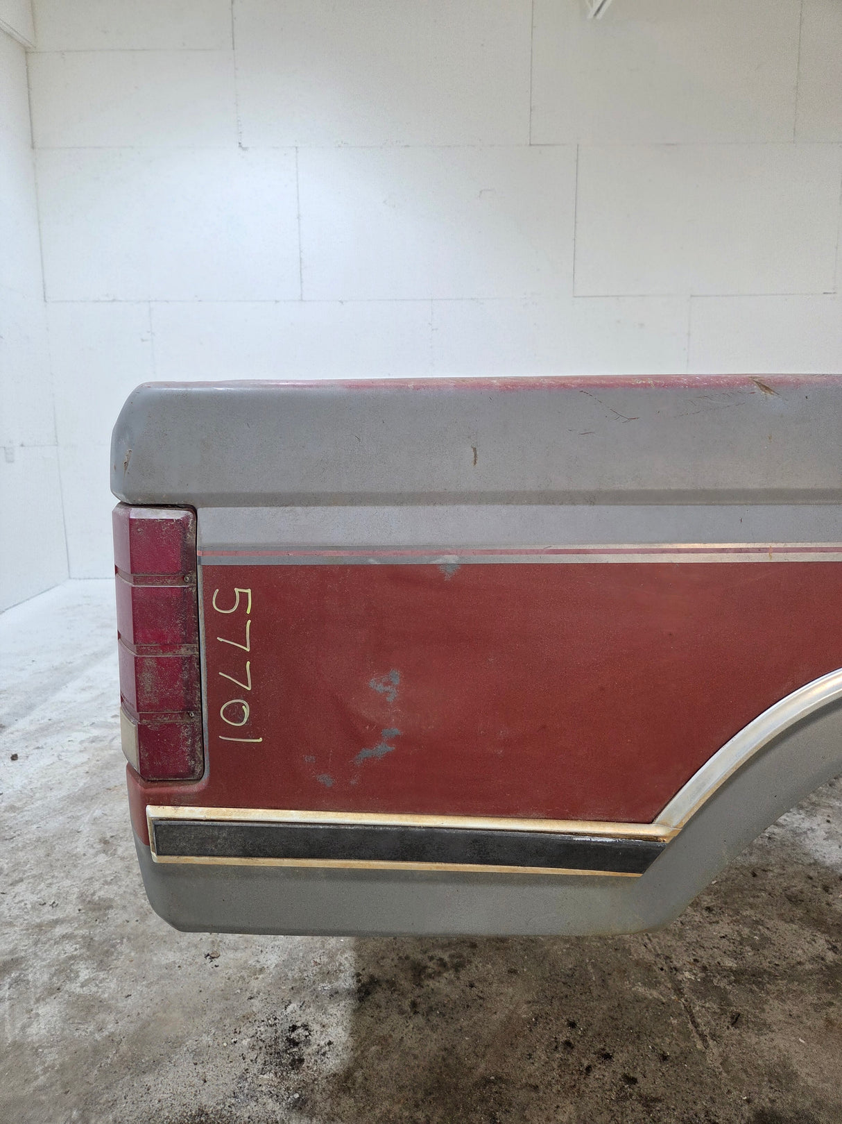 1980-1986 Ford F100 F150 F250 F350 6' 9" Short Bed
