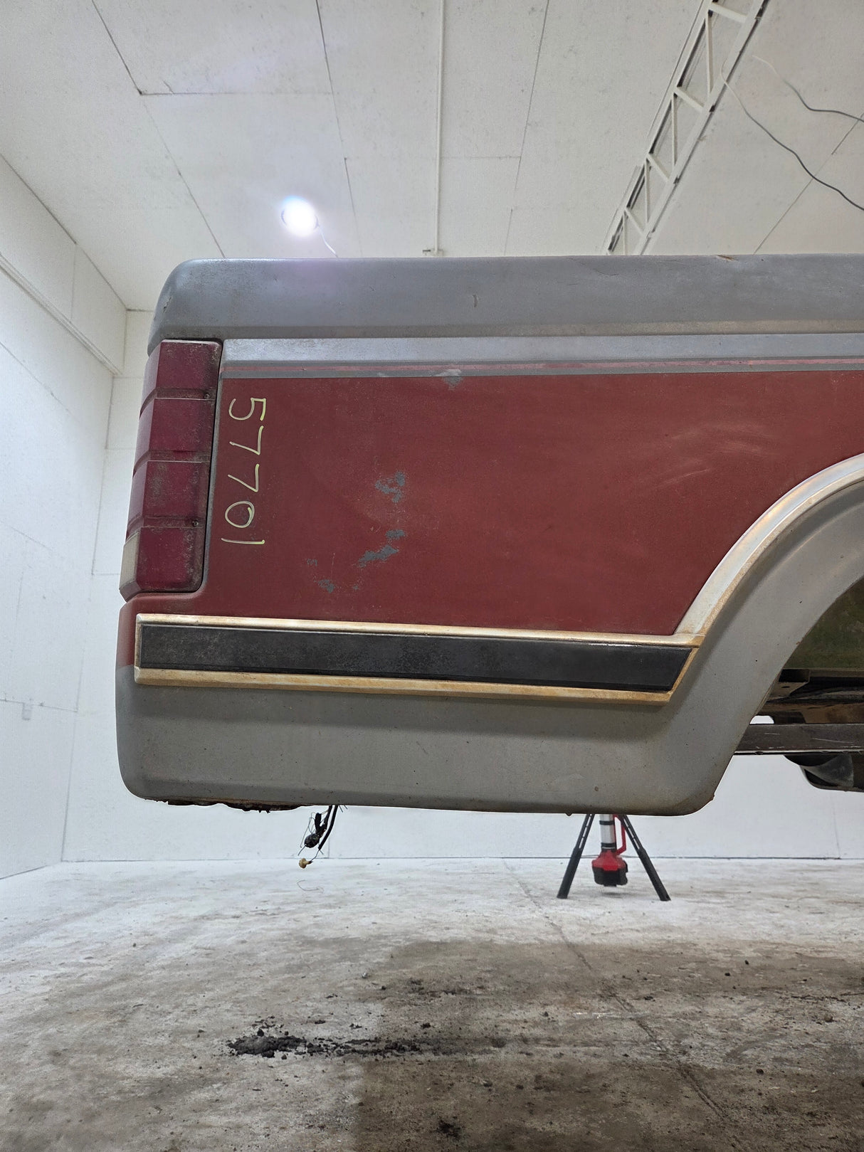 1980-1986 Ford F100 F150 F250 F350 6' 9" Short Bed