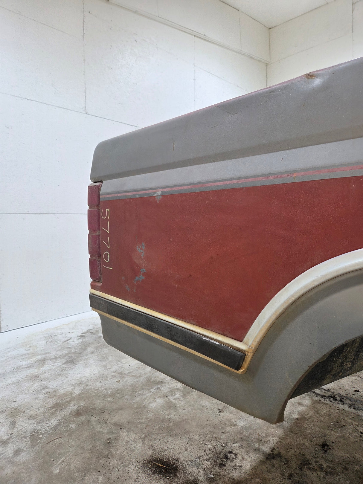 1980-1986 Ford F100 F150 F250 F350 6' 9" Short Bed
