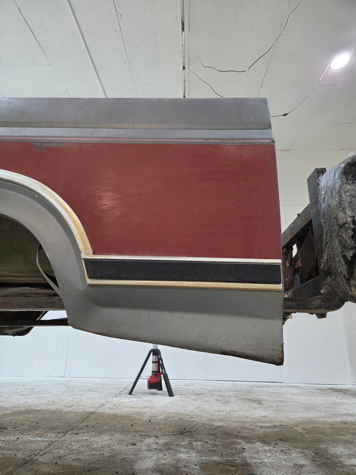 1980-1986 Ford F100 F150 F250 F350 6' 9" Short Bed