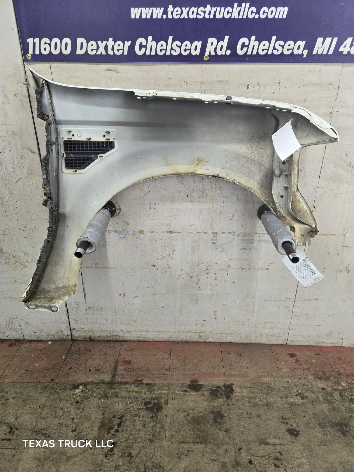 2008-2010 Ford Super Duty F250 F350 LH Driver Side Fender - Oxford White