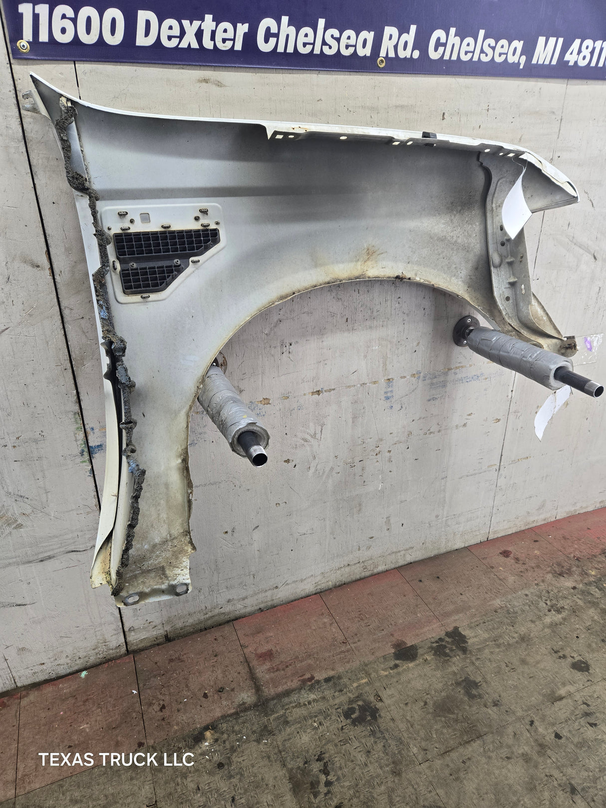 2008-2010 Ford Super Duty F250 F350 LH Driver Side Fender - Oxford White