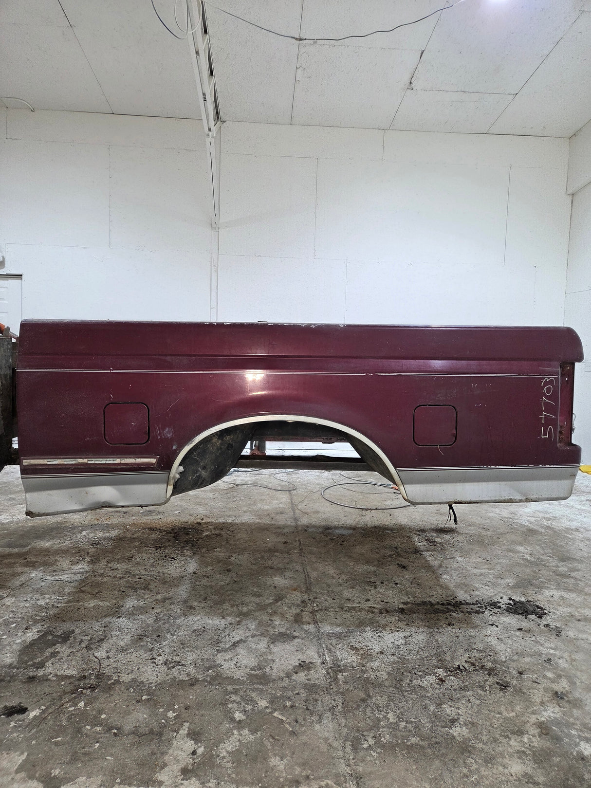 1987-1997 Ford F150 F250 F350 OBS 6' 9" Short Truck Bed