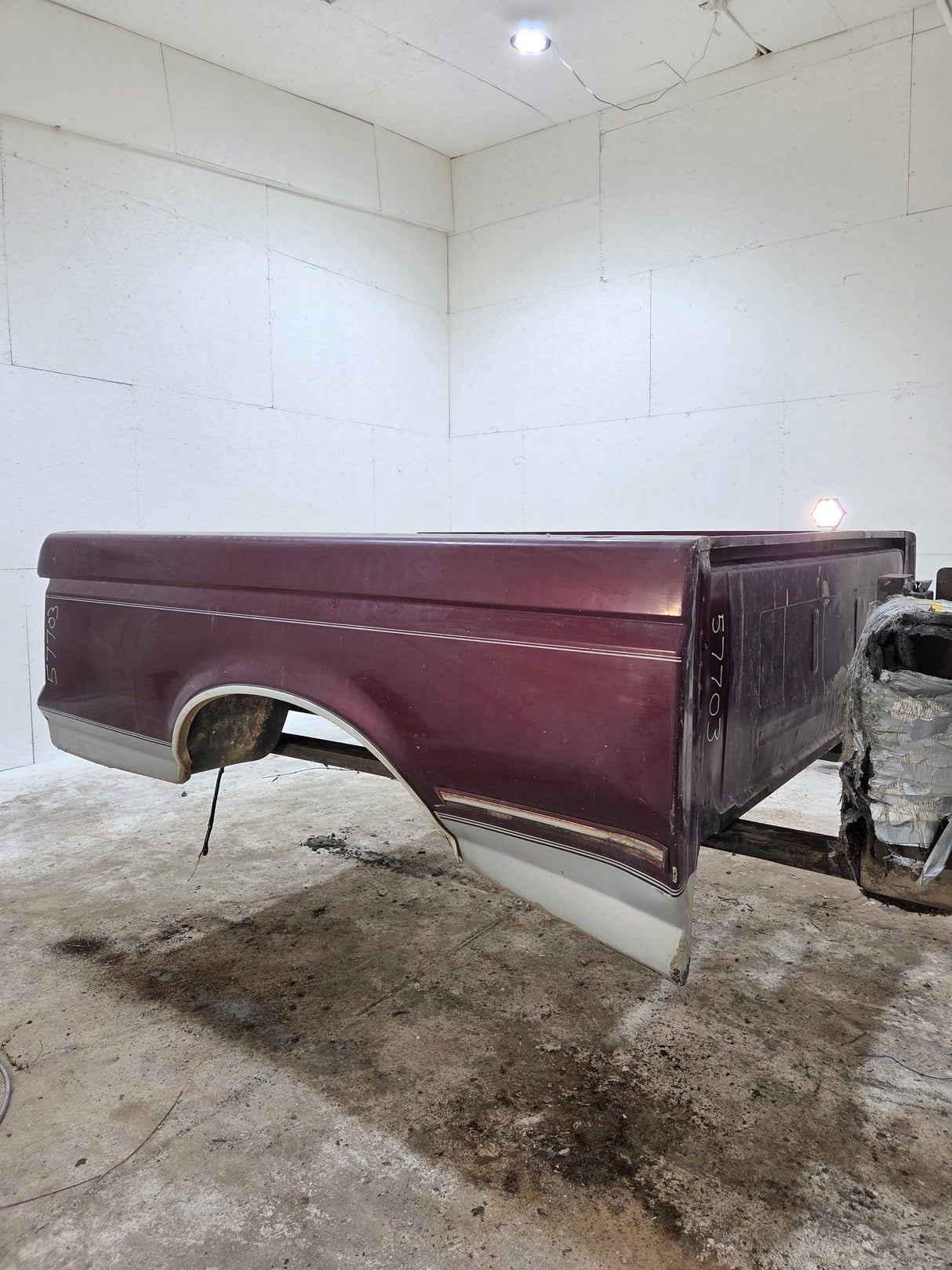 1987-1997 Ford F150 F250 F350 OBS 6' 9" Short Truck Bed