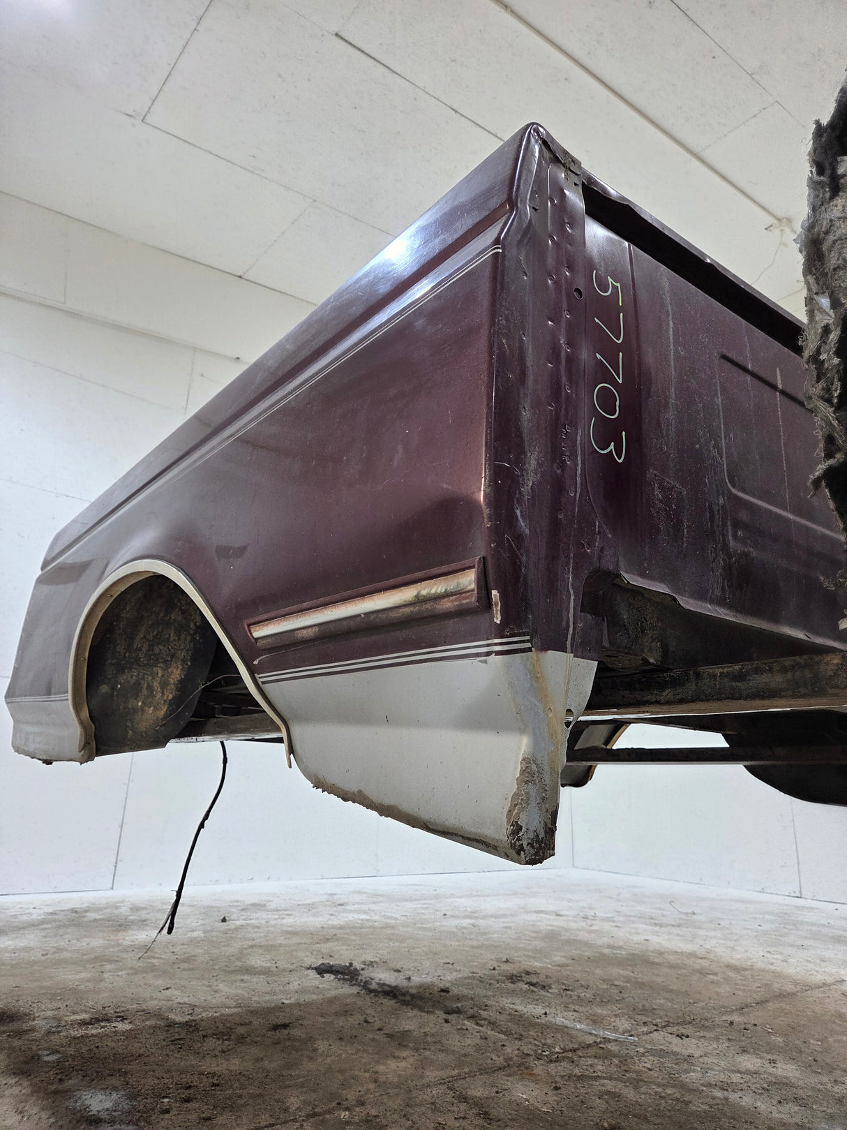 1987-1997 Ford F150 F250 F350 OBS 6' 9" Short Truck Bed