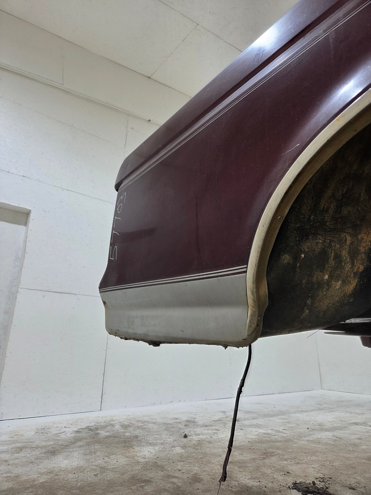 1987-1997 Ford F150 F250 F350 OBS 6' 9" Short Truck Bed