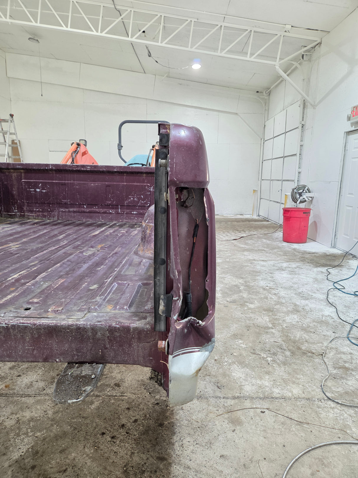 1987-1997 Ford F150 F250 F350 OBS 6' 9" Short Truck Bed