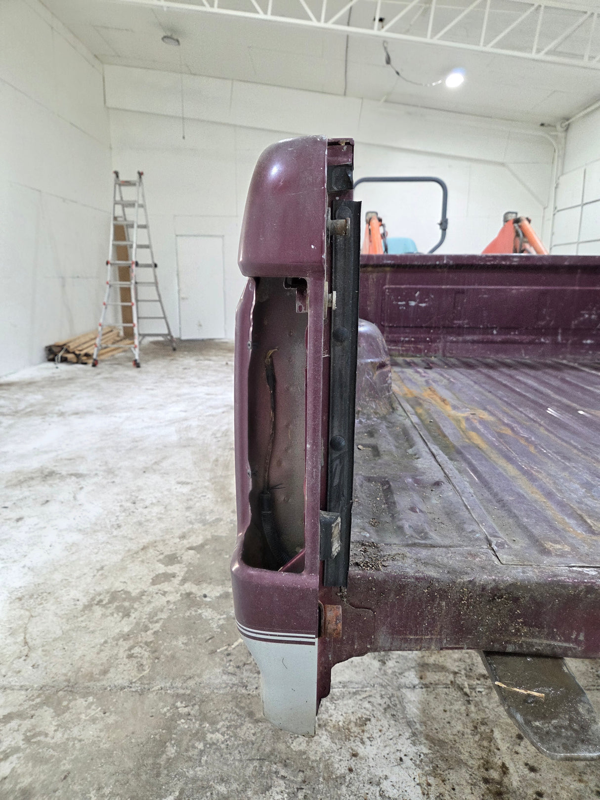 1987-1997 Ford F150 F250 F350 OBS 6' 9" Short Truck Bed