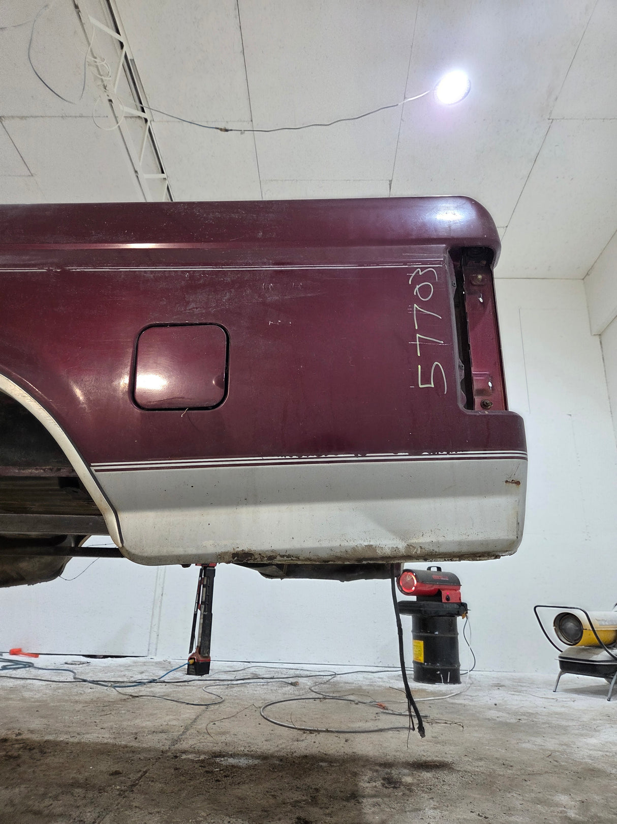 1987-1997 Ford F150 F250 F350 OBS 6' 9" Short Truck Bed