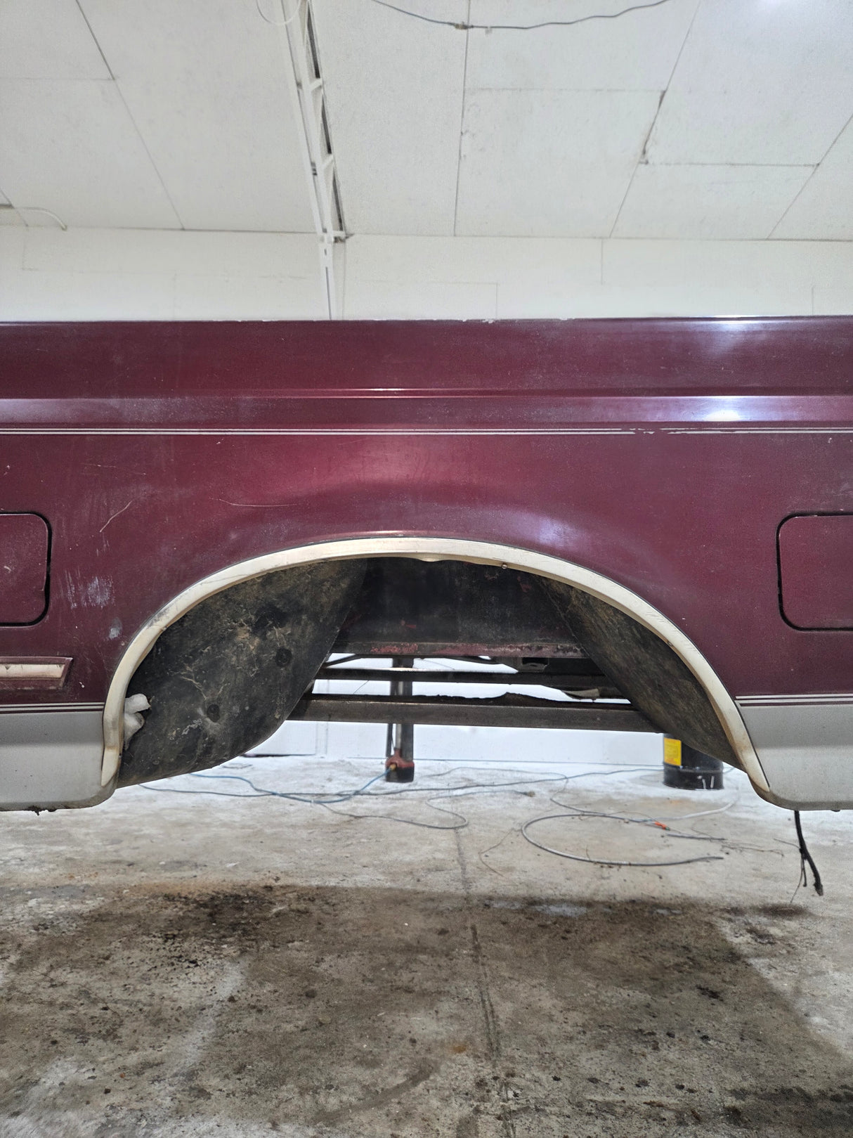 1987-1997 Ford F150 F250 F350 OBS 6' 9" Short Truck Bed