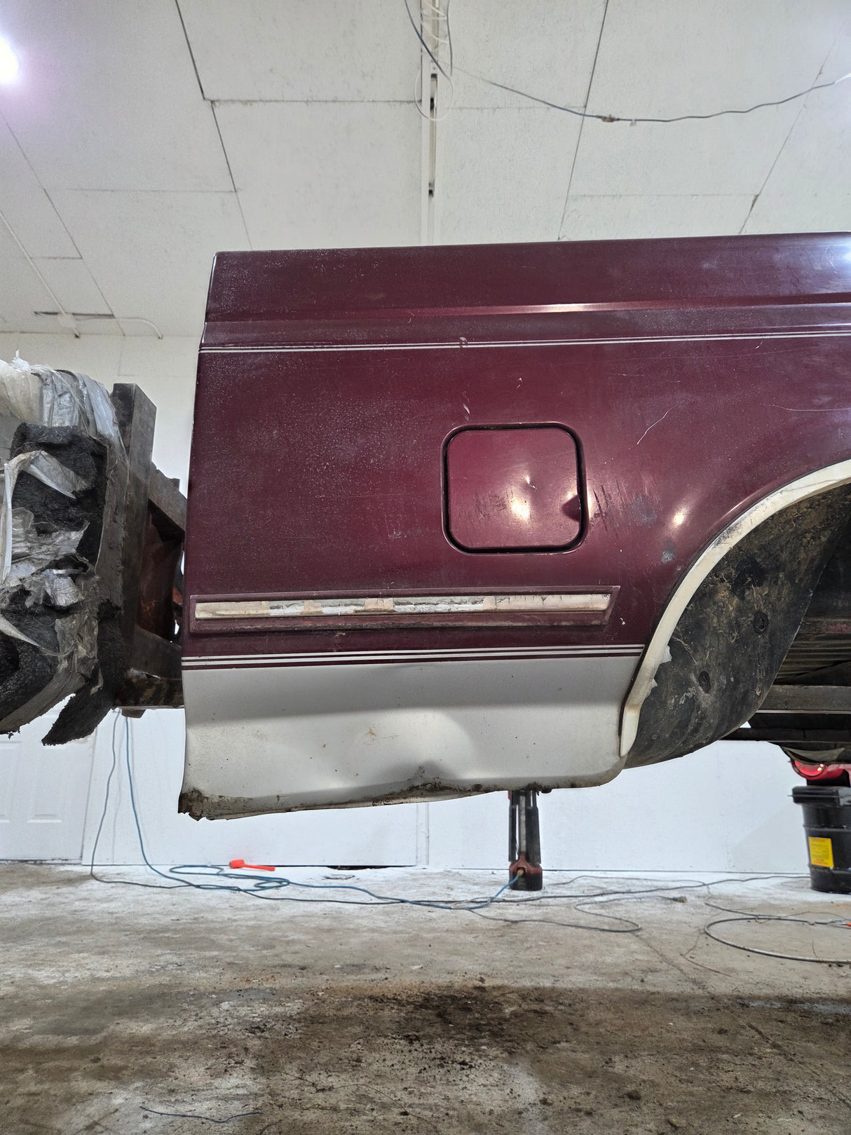 1987-1997 Ford F150 F250 F350 OBS 6' 9" Short Truck Bed