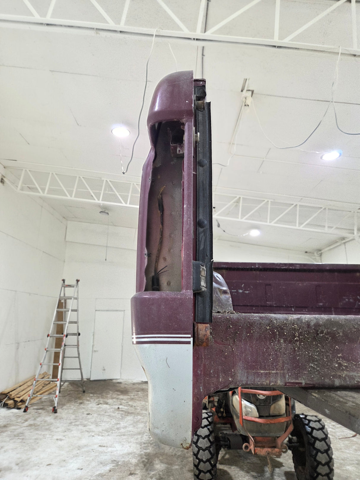 1987-1997 Ford F150 F250 F350 OBS 6' 9" Short Truck Bed