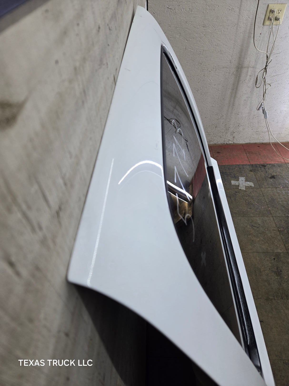 2007-2013 Chevrolet Silverado / GMC Sierra 1500 2500 3500 HD Crew Cab RH Passenger Side Rear Door