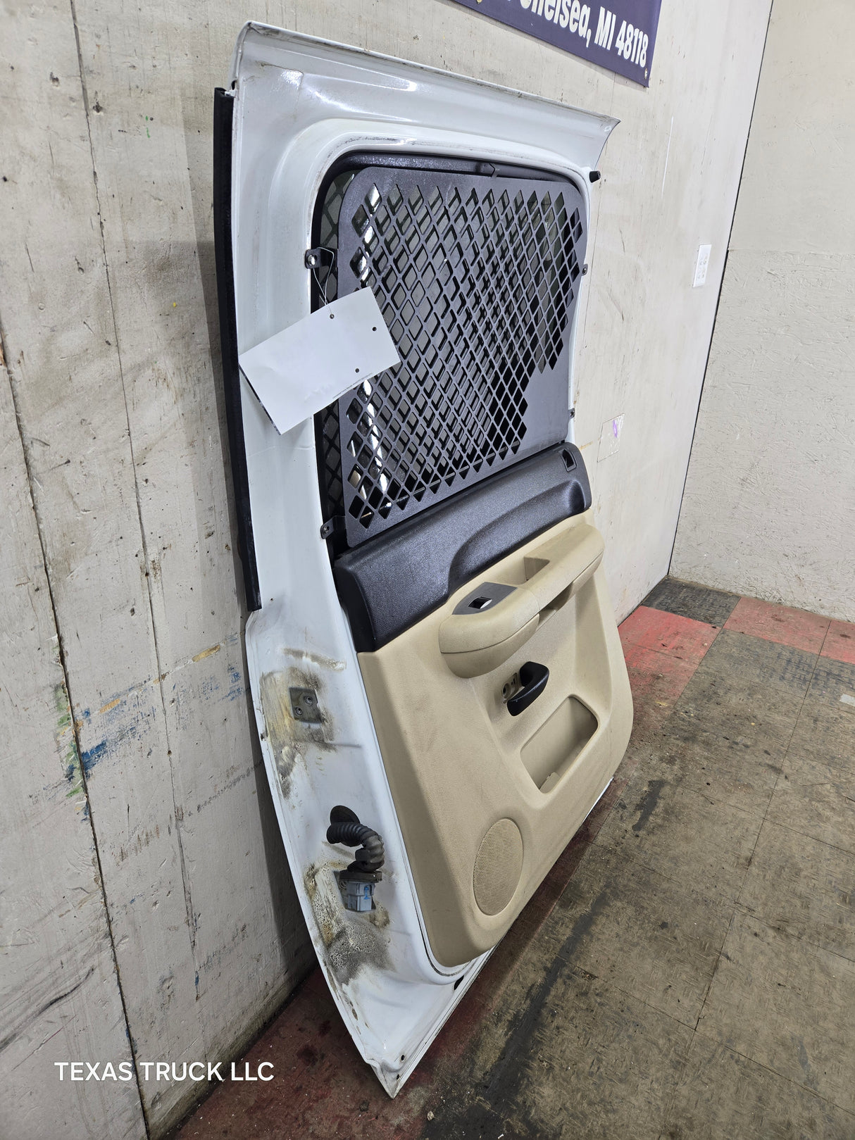 2007-2013 Chevrolet Silverado / GMC Sierra 1500 2500 3500 HD Crew Cab RH Passenger Side Rear Door