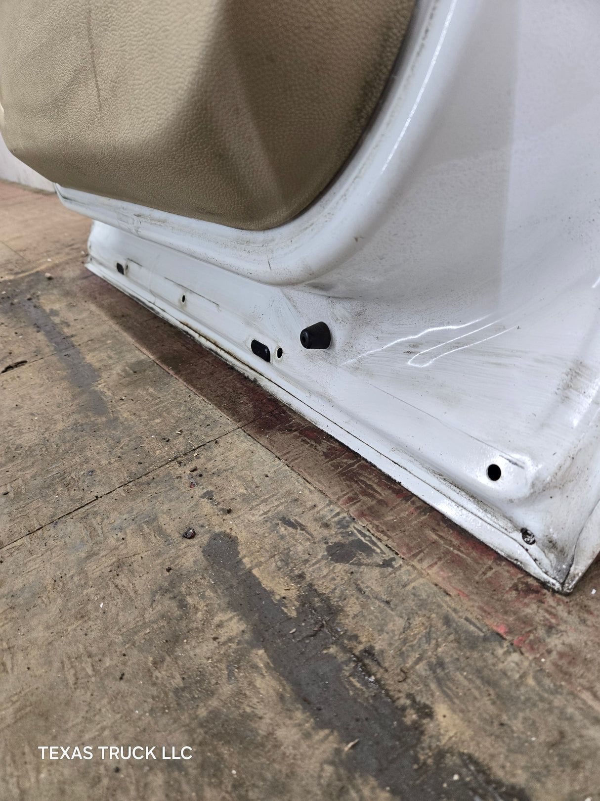 2007-2013 Chevrolet Silverado / GMC Sierra 1500 2500 3500 HD Crew Cab RH Passenger Side Rear Door